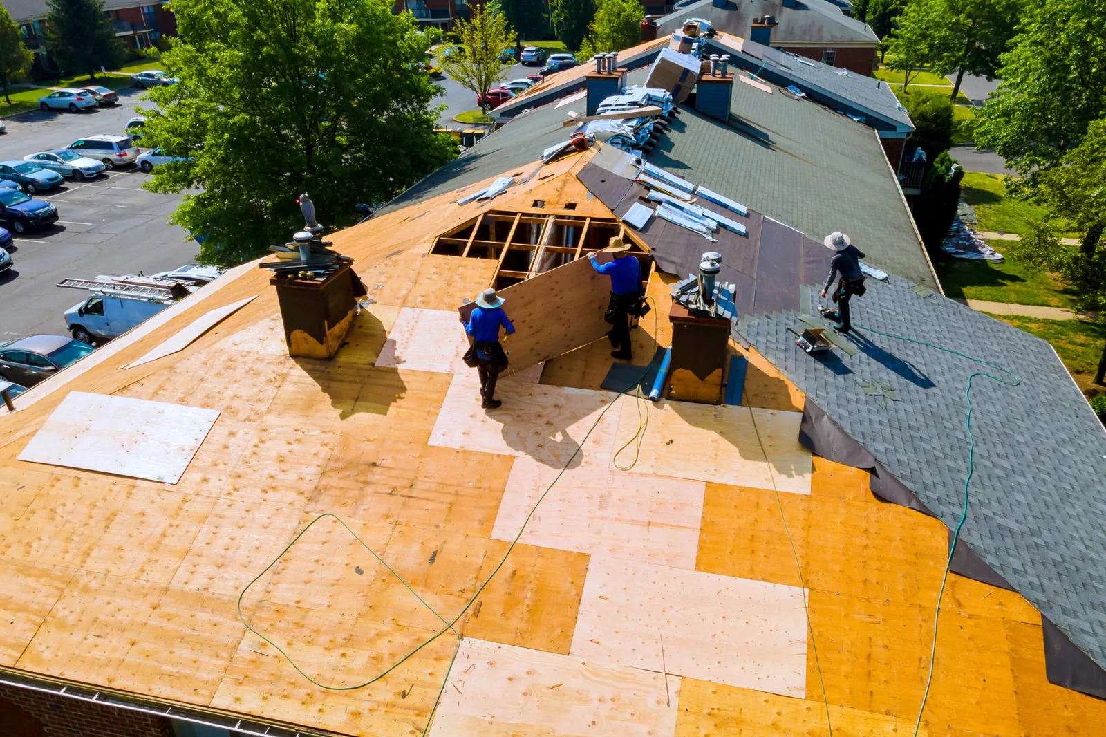Roof Repair — Luna's Roofing Service PC